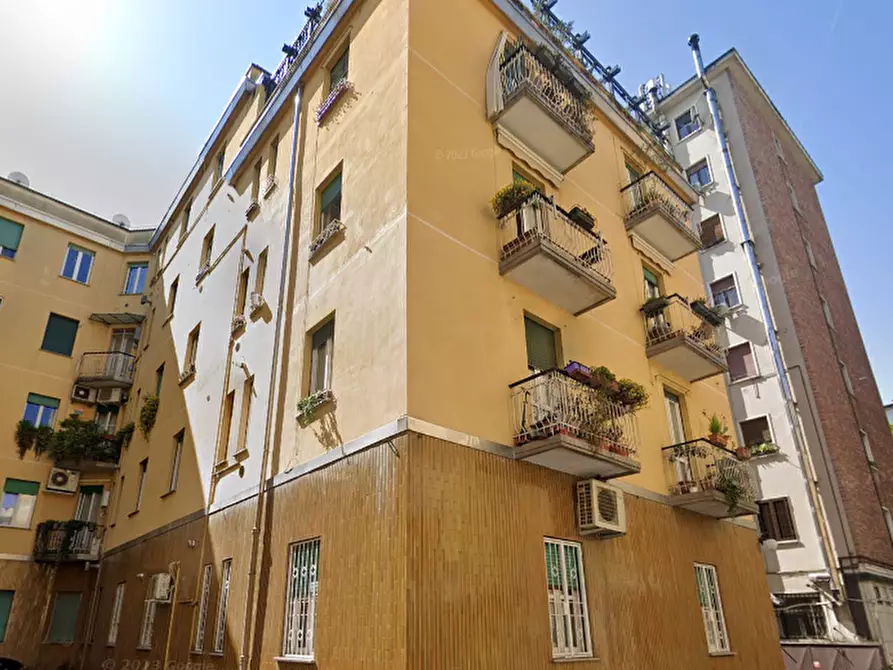 Immagine 4 di Appartamento in vendita  in Via Lomellina  a Milano