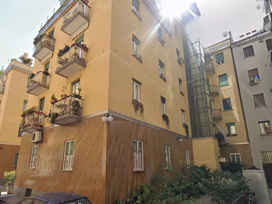 Immagine 9 di Appartamento in vendita  in Via Lomellina  a Milano