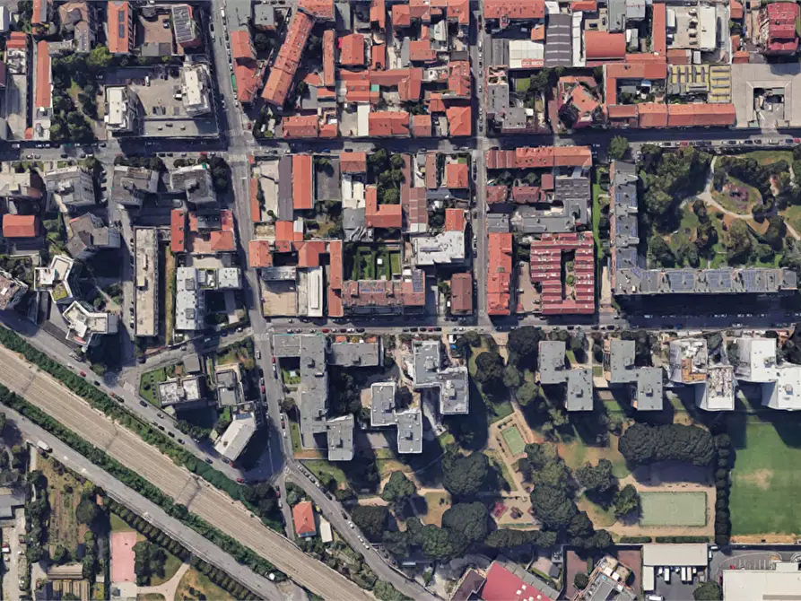 Immagine 13 di Negozio in vendita  in Via Candiani a Milano