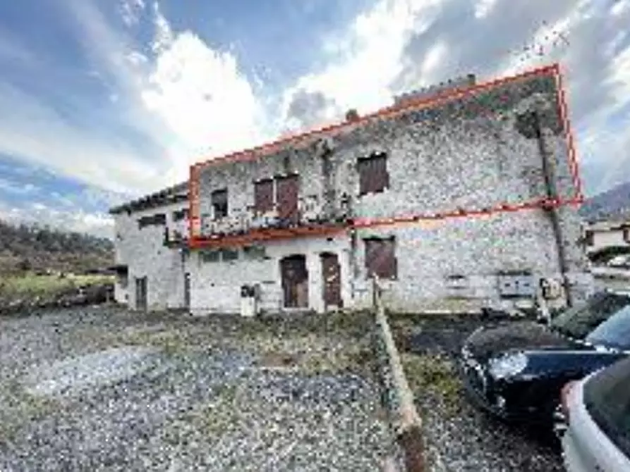 Immagine 3 di Magazzino in vendita  in Via Garibaldi a Monasterolo Del Castello