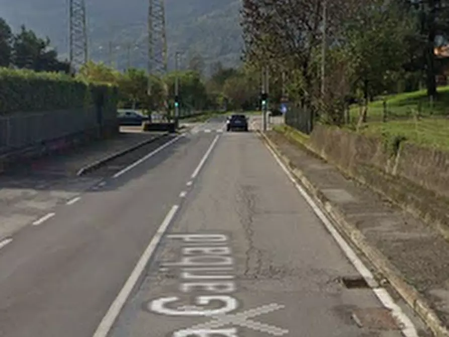 Immagine 10 di Magazzino in vendita  in Via Garibaldi a Monasterolo Del Castello