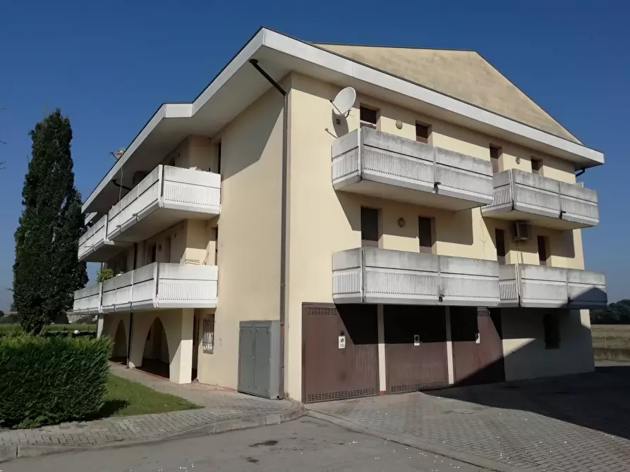 Immagine 8 di Appartamento in vendita  in Via G. Gozzi a Pontelongo