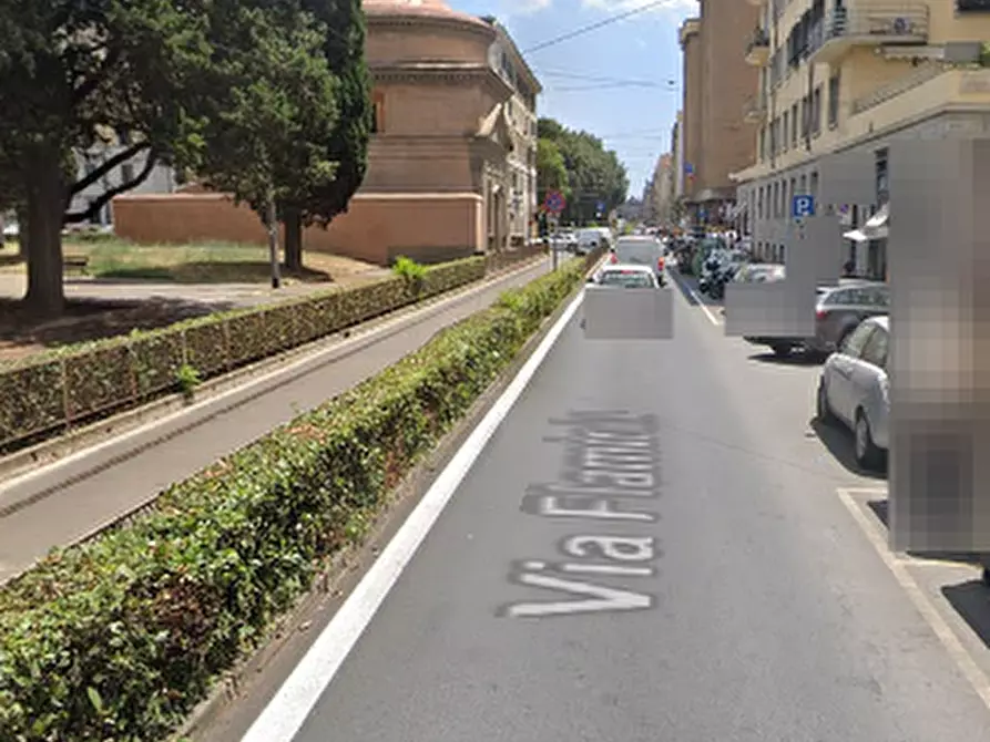 Immagine 3 di Appartamento in vendita  in Via Flaminia a Roma