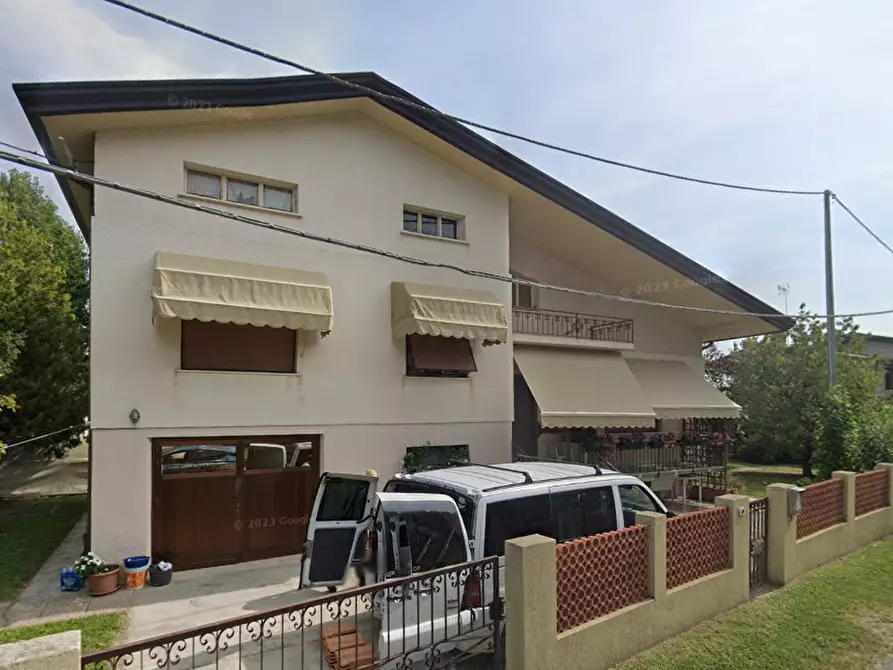 Immagine 10 di Casa bifamiliare in vendita  in Via Nazario Sauro a Fiume Veneto