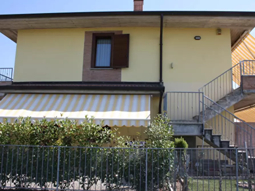 Immagine 3 di Porzione di casa in vendita  in Via Dei Tigli a Osio Sotto