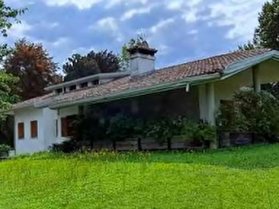 Immagine 1 di Casa indipendente in vendita  in Via Valerutti a Zoppola