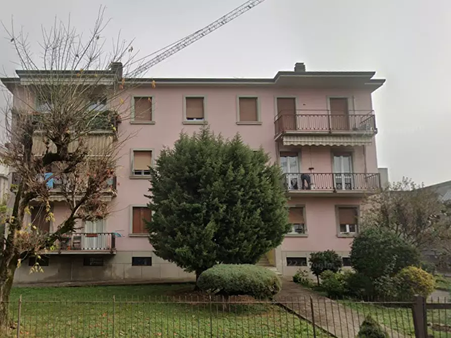 Immagine 10 di Appartamento in vendita  in Via Abruzzi a Curno