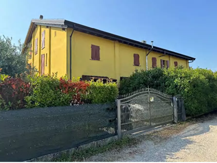 Immagine 5 di Appartamento in vendita  in Via San Salvatore a Medicina