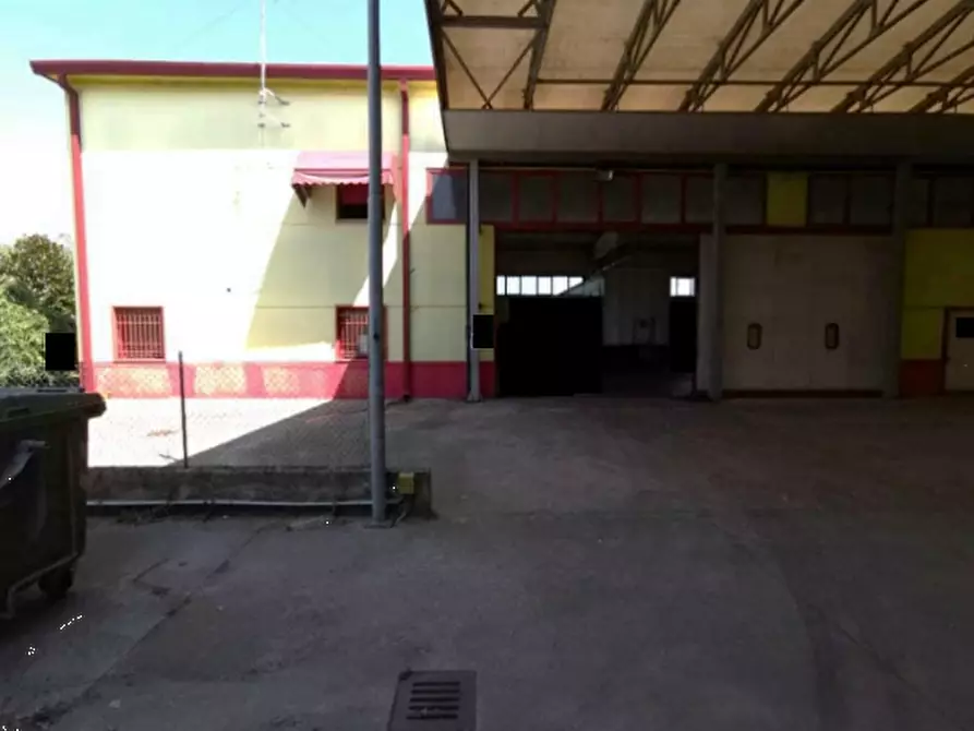 Immagine 3 di Laboratorio in vendita  in Via dell'Artigianato a Villadose