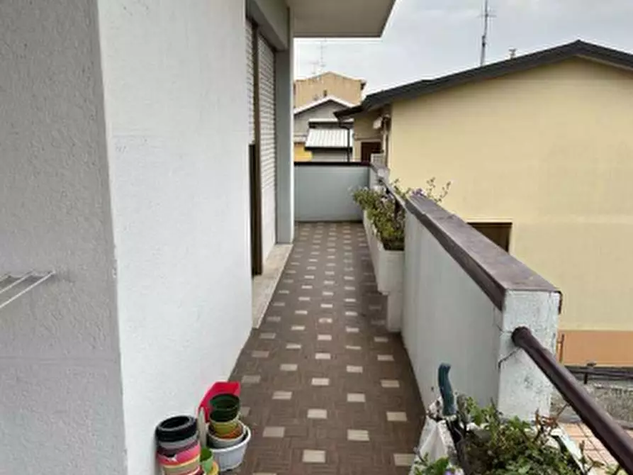 Immagine 3 di Appartamento in vendita  in Via Francesco Rossi a Vercelli