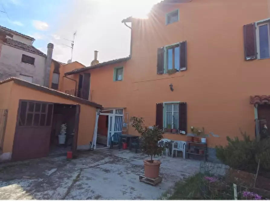 Immagine 1 di Porzione di casa in vendita  in Via Roma a Occimiano