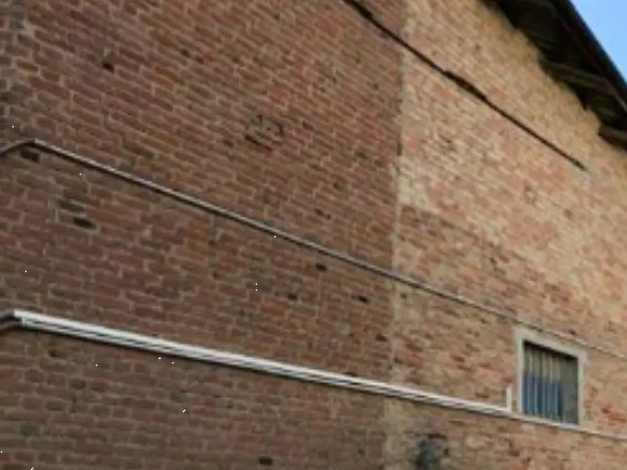 Immagine 10 di Azienda agricola in vendita  in Via Fiera a Isola D'asti