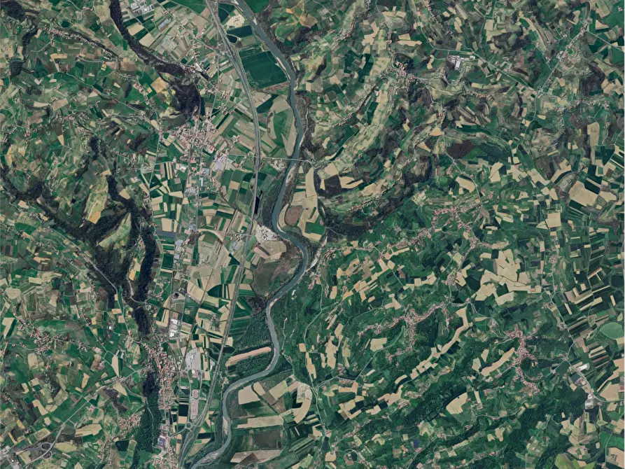 Immagine 22 di Azienda agricola in vendita  in Via Fiera a Isola D'asti