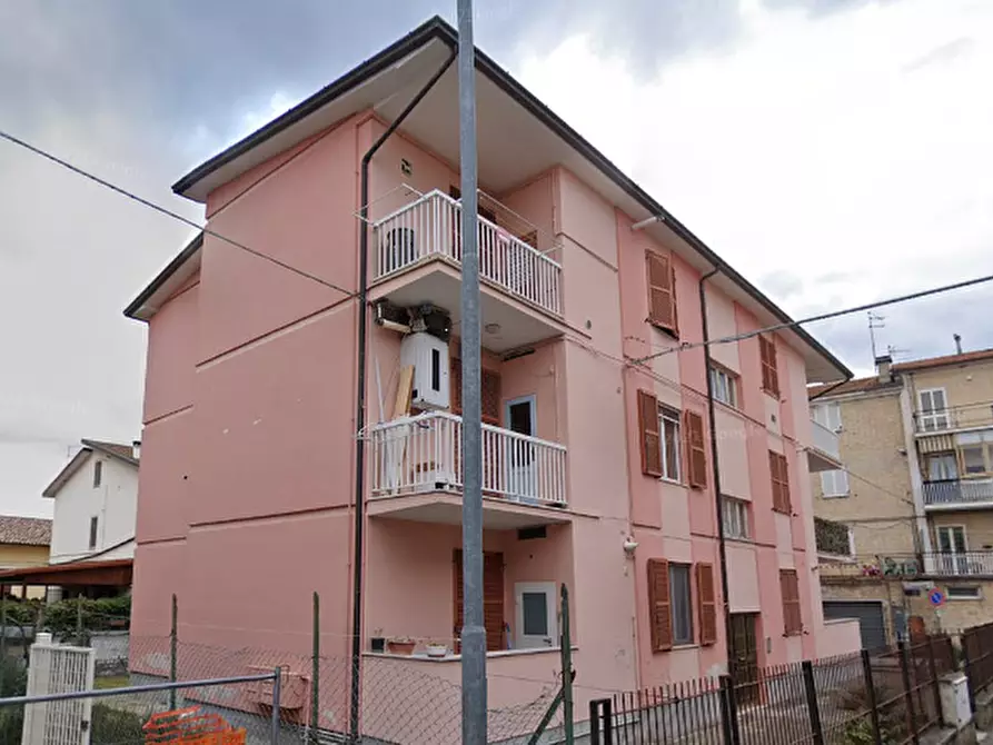 Immagine 1 di Appartamento in vendita  in Via Goffredo Mameli a Torre San Patrizio