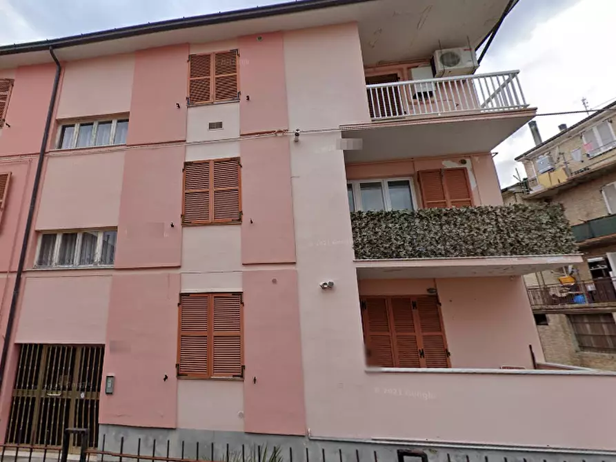 Immagine 4 di Appartamento in vendita  in Via Goffredo Mameli a Torre San Patrizio