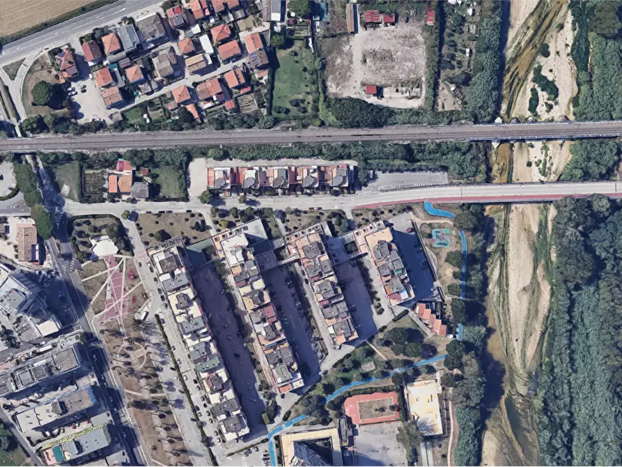 Immagine 11 di Appartamento in vendita  in Via Walter Tobagi a Fermo