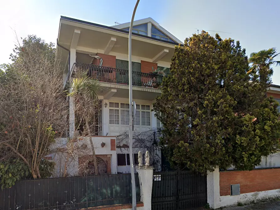 Immagine 1 di Villa in vendita  in Via Vecellio a Porto San Giorgio