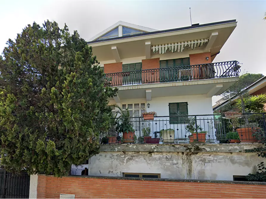 Immagine 5 di Villa in vendita  in Via Vecellio a Porto San Giorgio