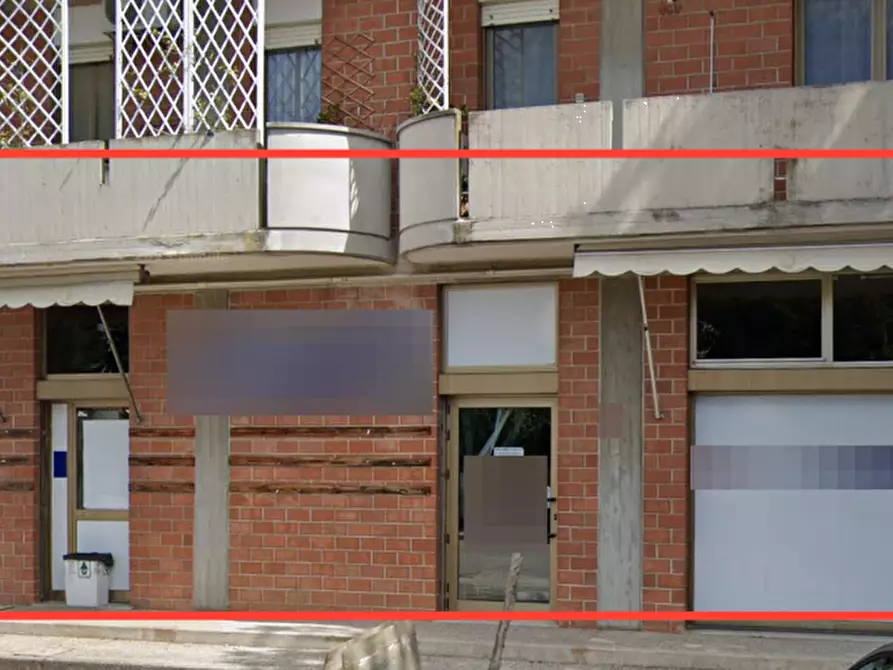 Immagine 3 di Negozio in vendita  in Via E. Curiel a Terzo Di Aquileia