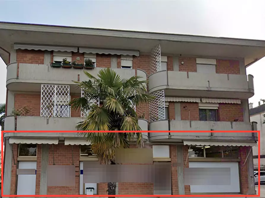 Immagine 5 di Negozio in vendita  in Via E. Curiel a Terzo Di Aquileia