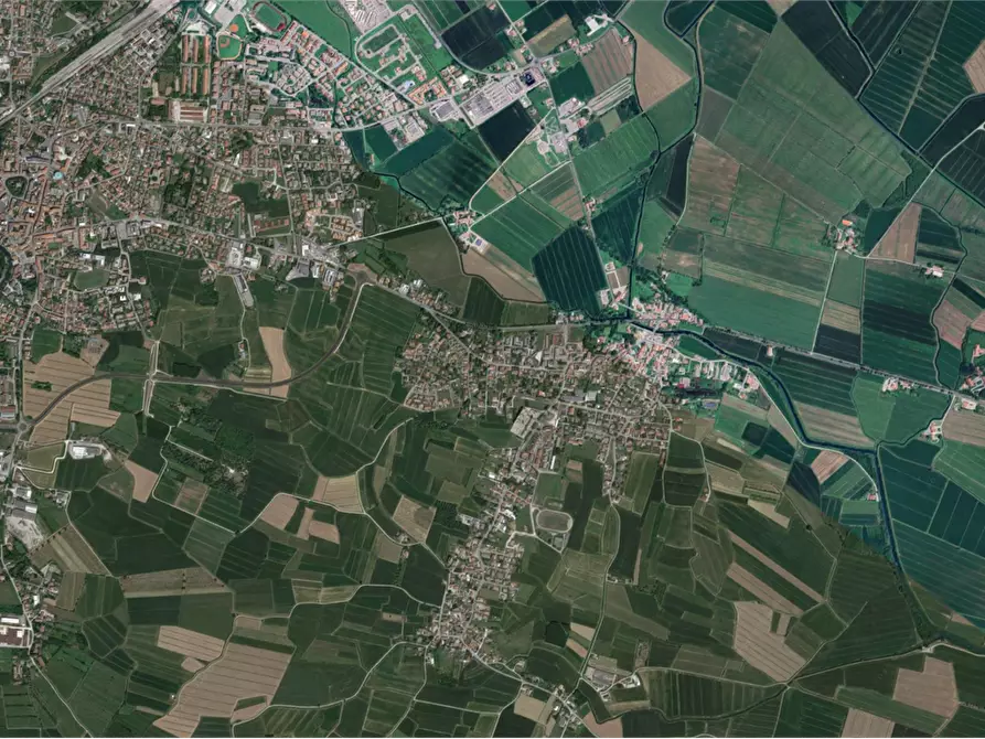 Immagine 19 di Negozio in vendita  in Via E. Curiel a Terzo Di Aquileia