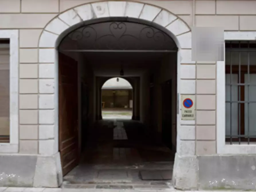Immagine 1 di Negozio in vendita  in Via delle Monache a Gorizia