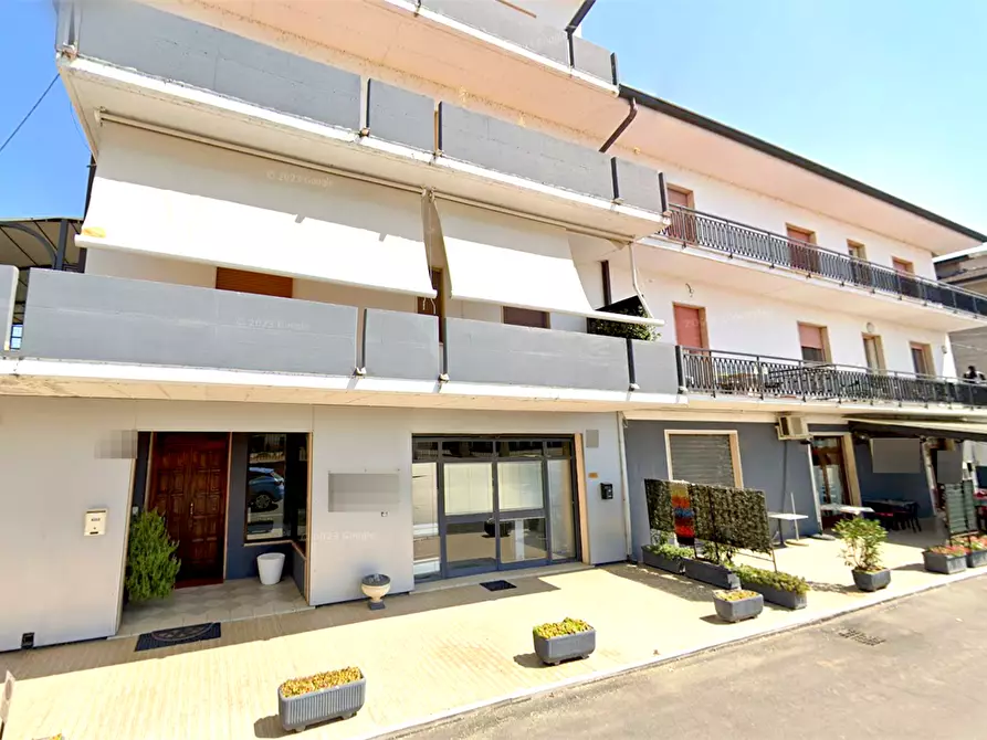 Immagine 1 di Negozio in vendita  in Via Calcinaro  a Salizzole