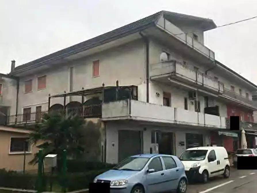 Immagine 4 di Negozio in vendita  in Via Calcinaro  a Salizzole