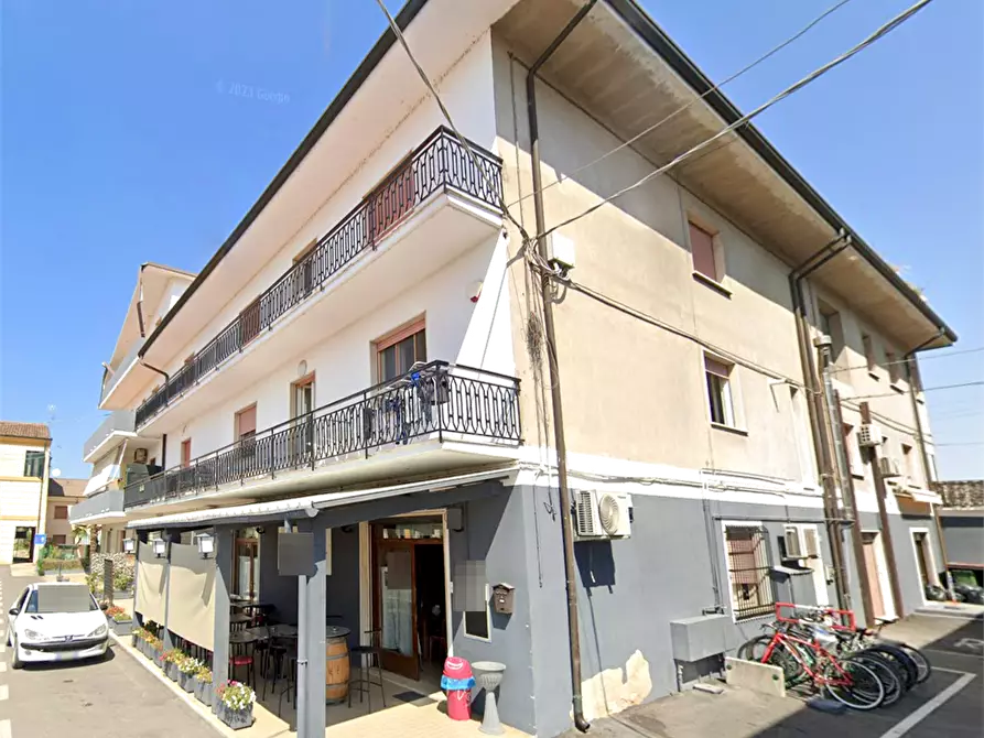 Immagine 7 di Negozio in vendita  in Via Calcinaro  a Salizzole