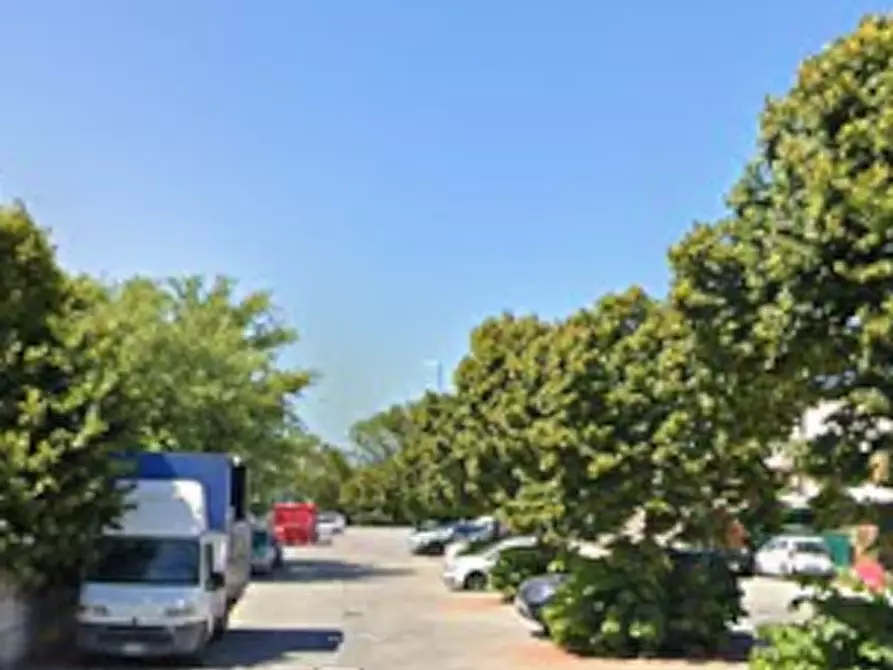 Immagine 4 di Capannone industriale in vendita  in Via Divisione Tridentina a Pesaro