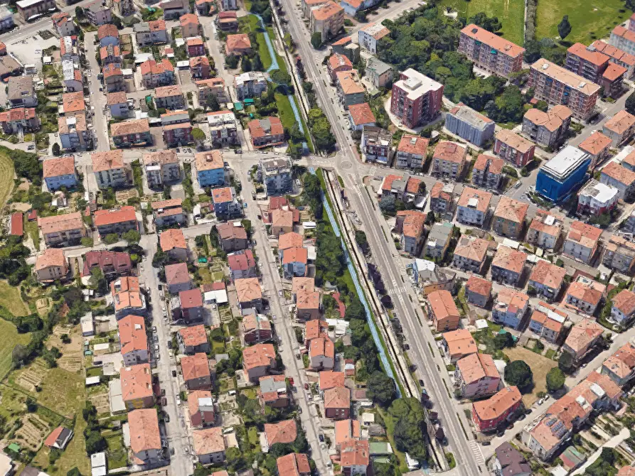 Immagine 11 di Laboratorio in vendita  in Via R. Scacciani a Pesaro