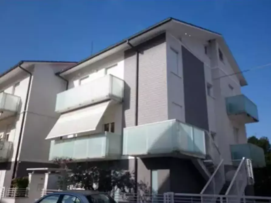 Immagine 1 di Appartamento in vendita  in Via R. Scacciani a Pesaro