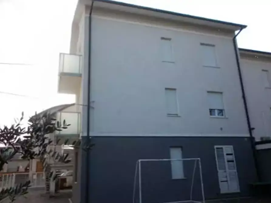 Immagine 3 di Appartamento in vendita  in Via R. Scacciani a Pesaro