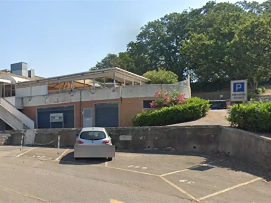 Immagine 2 di Negozio in vendita  in Via delle Rondini  a Pesaro