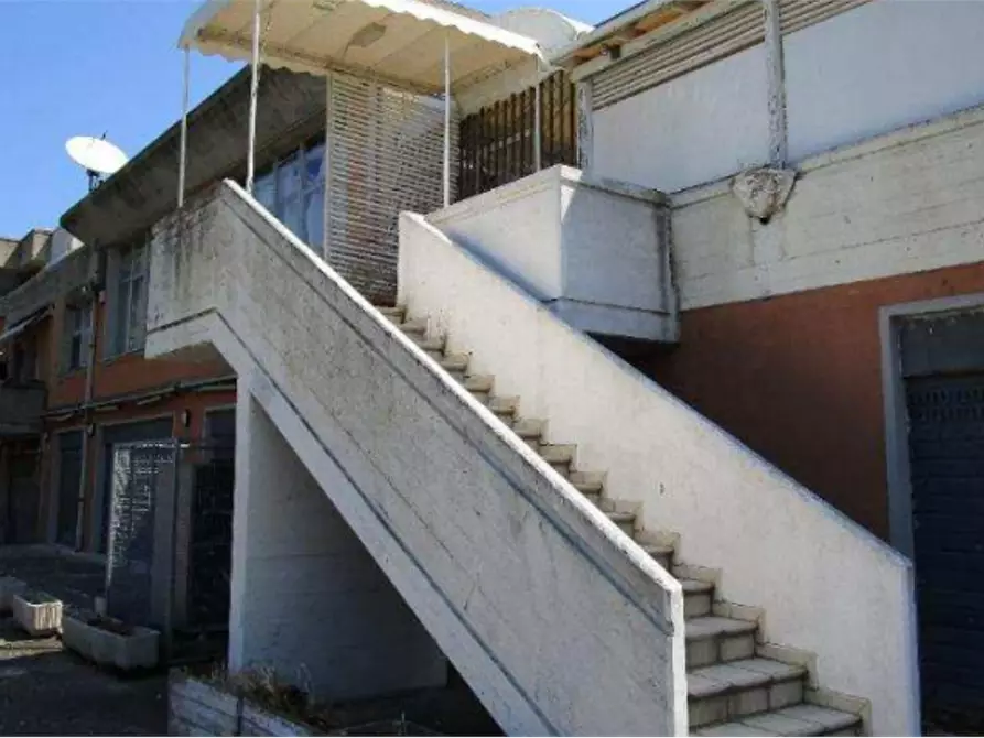 Immagine 4 di Negozio in vendita  in Via delle Rondini  a Pesaro