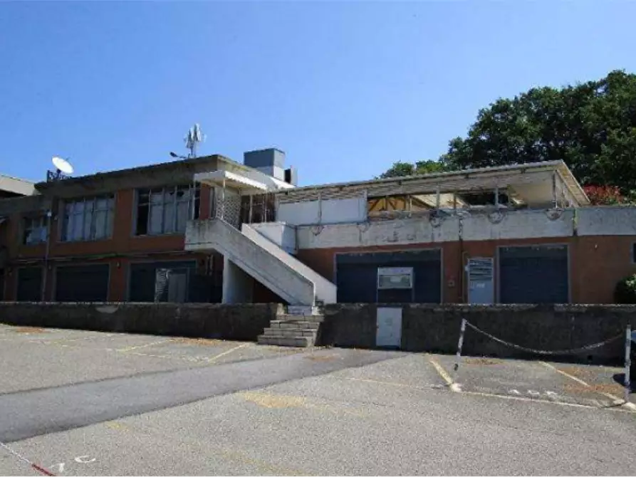 Immagine 13 di Negozio in vendita  in Via delle Rondini  a Pesaro