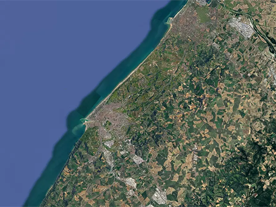 Immagine 27 di Negozio in vendita  in Via delle Rondini  a Pesaro