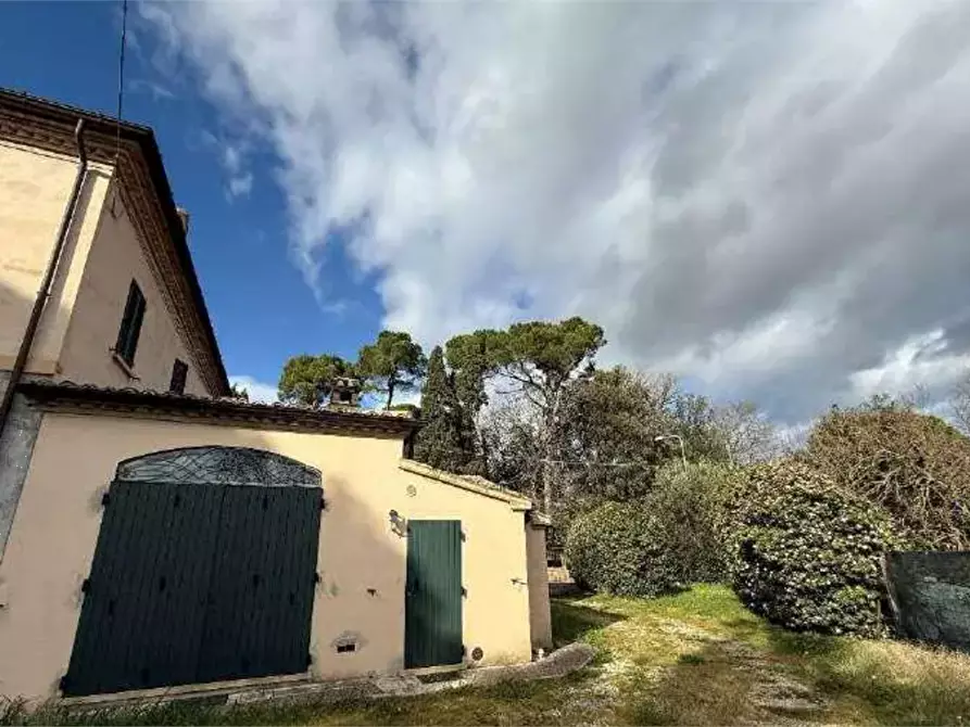Immagine 4 di Villa in vendita  in Strada Borgo a Pesaro
