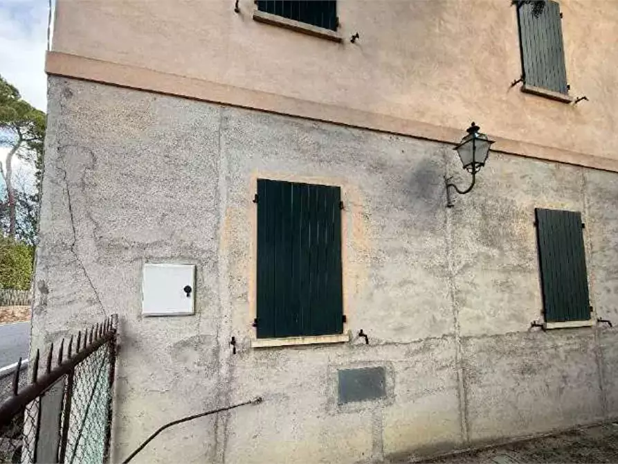 Immagine 6 di Villa in vendita  in Strada Borgo a Pesaro