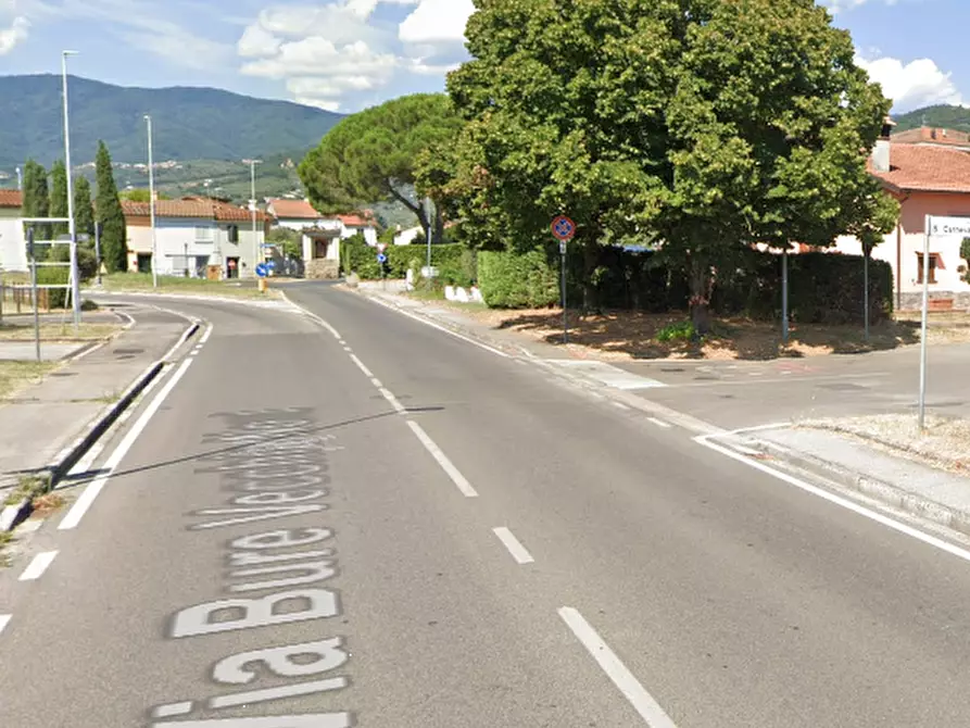 Immagine 14 di Ufficio in vendita  in Via Bure Vecchia Nord  a Pistoia