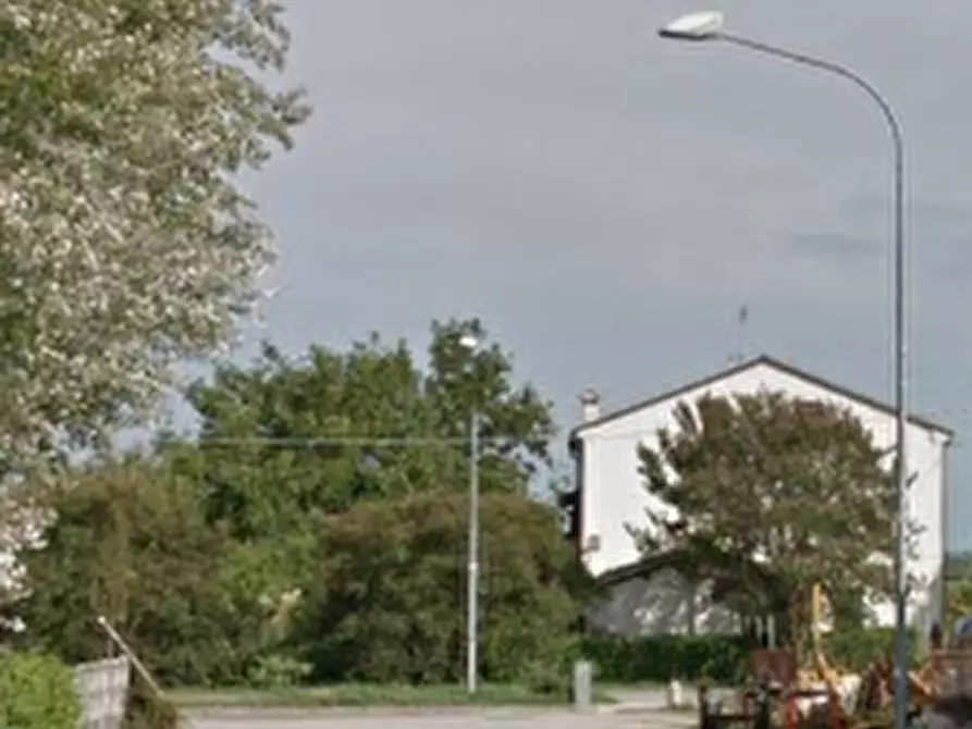 Immagine 6 di Laboratorio in vendita  in Via Tazio Nuvolari a Quingentole