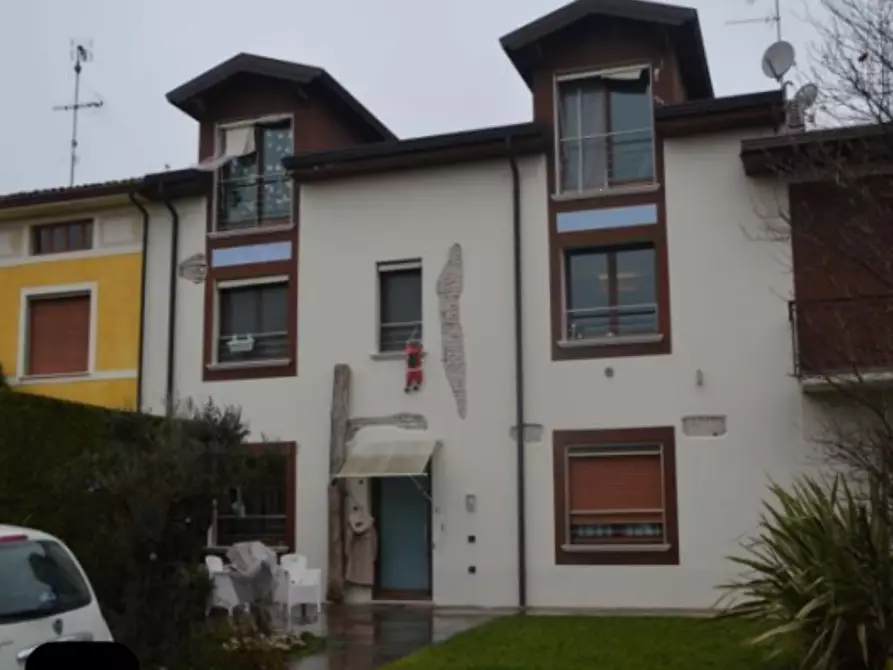 Immagine 2 di Porzione di casa in vendita  in Strada Paiazzo a Castel Goffredo