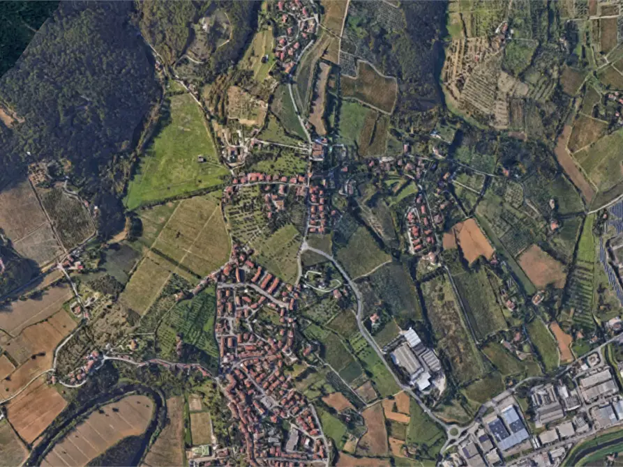 Immagine 14 di Posto auto in vendita  in Via Mortelle a Carmignano