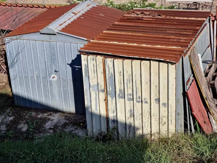 Immagine 3 di Casa indipendente in vendita  in Via Pantelleria a Aprilia