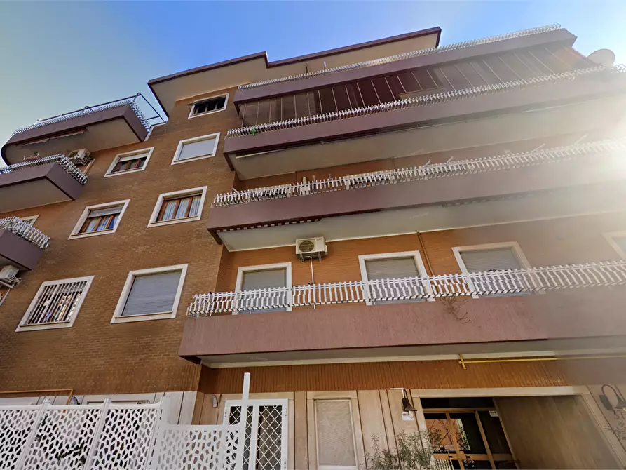 Immagine 1 di Appartamento in vendita  in Via di Villa Lauricella a Roma