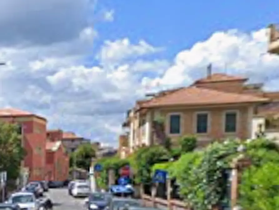 Immagine 6 di Appartamento in vendita  in via Camillo Mariani a Roma