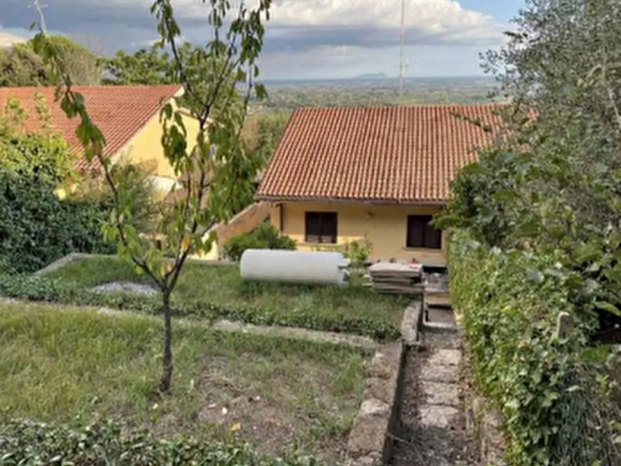 Immagine 5 di Villa in vendita  in Via Salvo D'Acquisto a Lanuvio