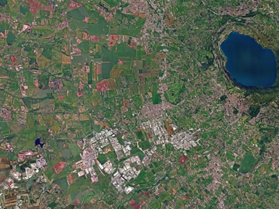 Immagine 7 di Magazzino in vendita  in Via di Santa Fumia a Castel Gandolfo