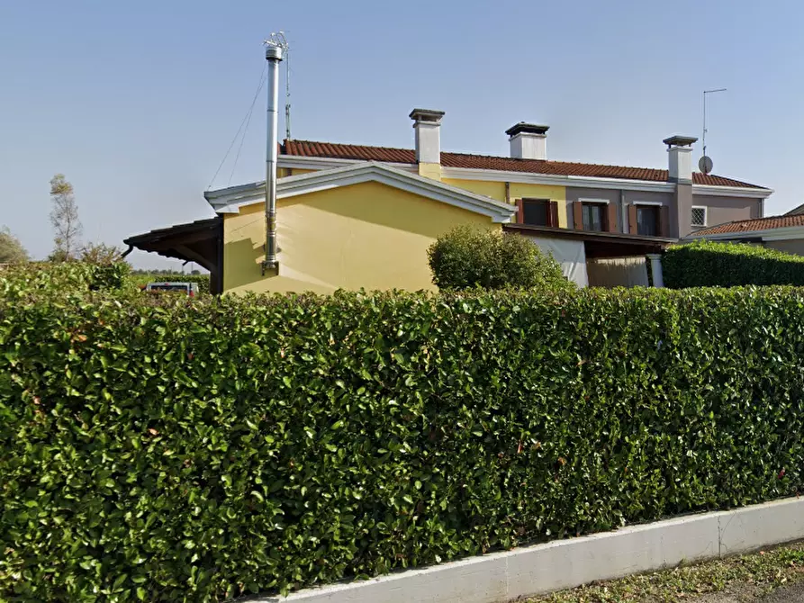 Immagine 11 di Villa in vendita  in Via Danubio a San Donà Di Piave