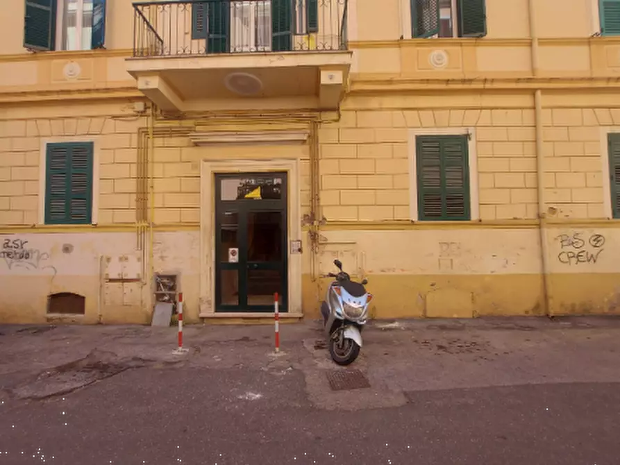 Immagine 2 di Magazzino in vendita  in Via Adua a Anzio